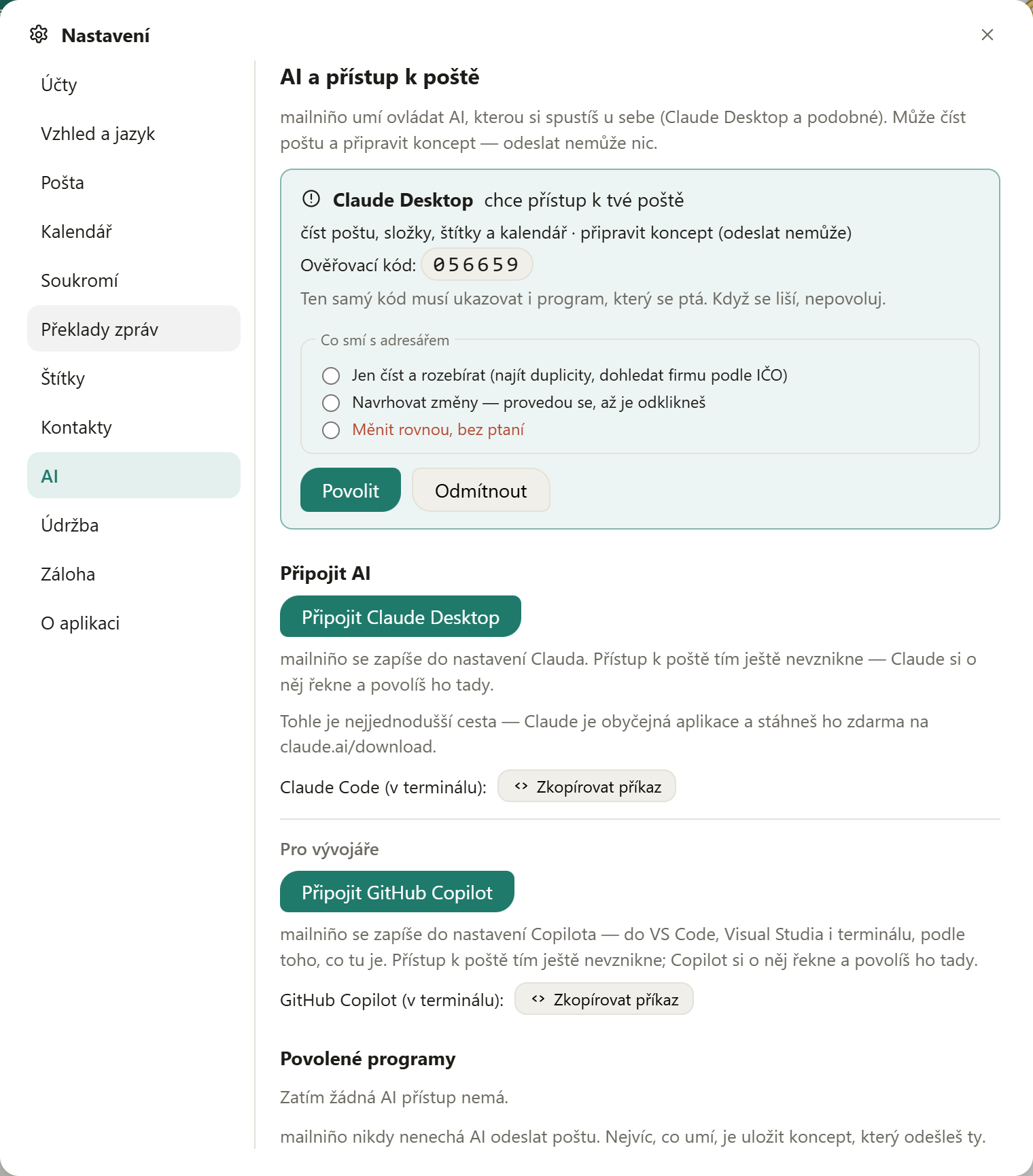 Nastavení → AI v mailninu: žádost programu Claude Desktop o přístup k poště s ověřovacím kódem a tlačítky Povolit a Odmítnout, pod ní tlačítka Připojit Claude Desktop a Připojit GitHub Copilot